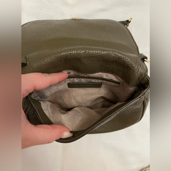 (SOLD) MICHAEL KORS BEDFORD SMALL SADDLE CROSSBODY, BAG - Picture 9 of 11